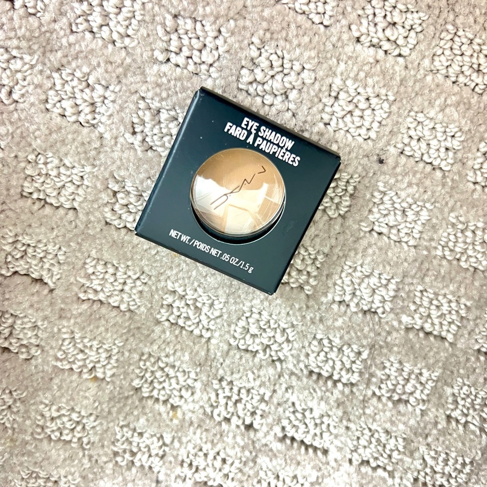 MAC Matte Eyeshadow